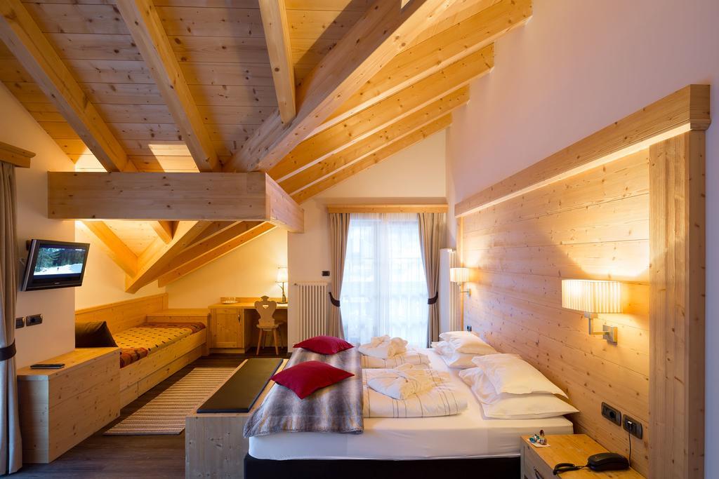 Hotel Somont Selva di Val Gardena Exterior foto