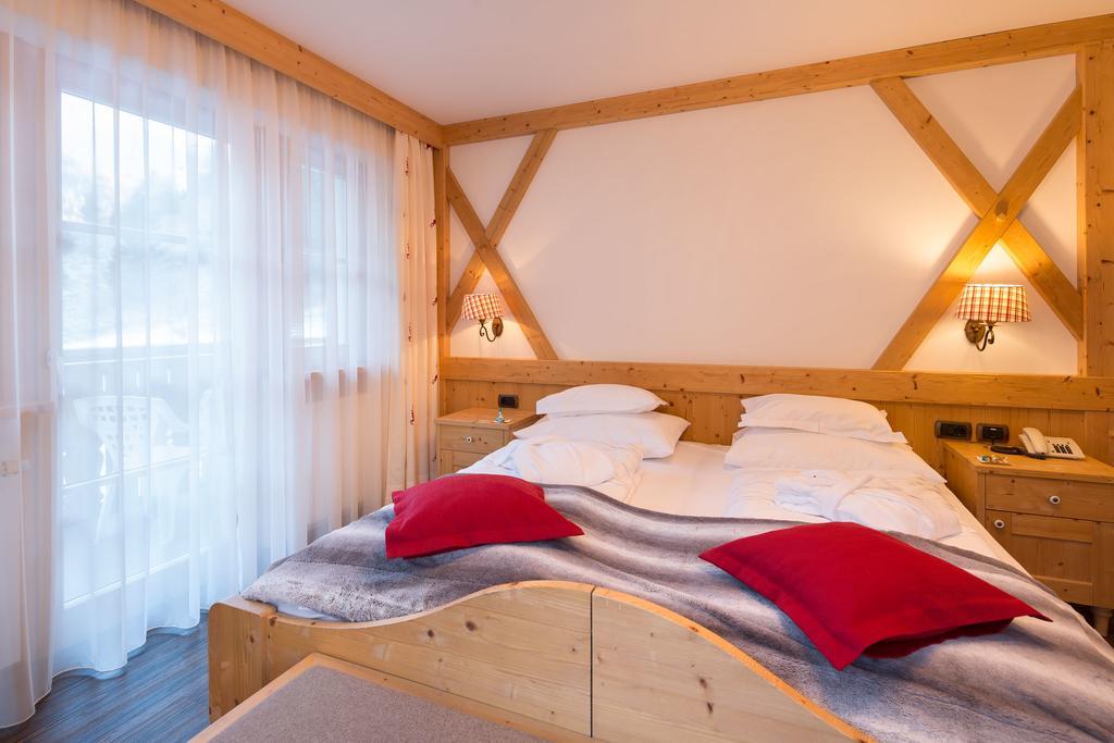 Hotel Somont Selva di Val Gardena Exterior foto